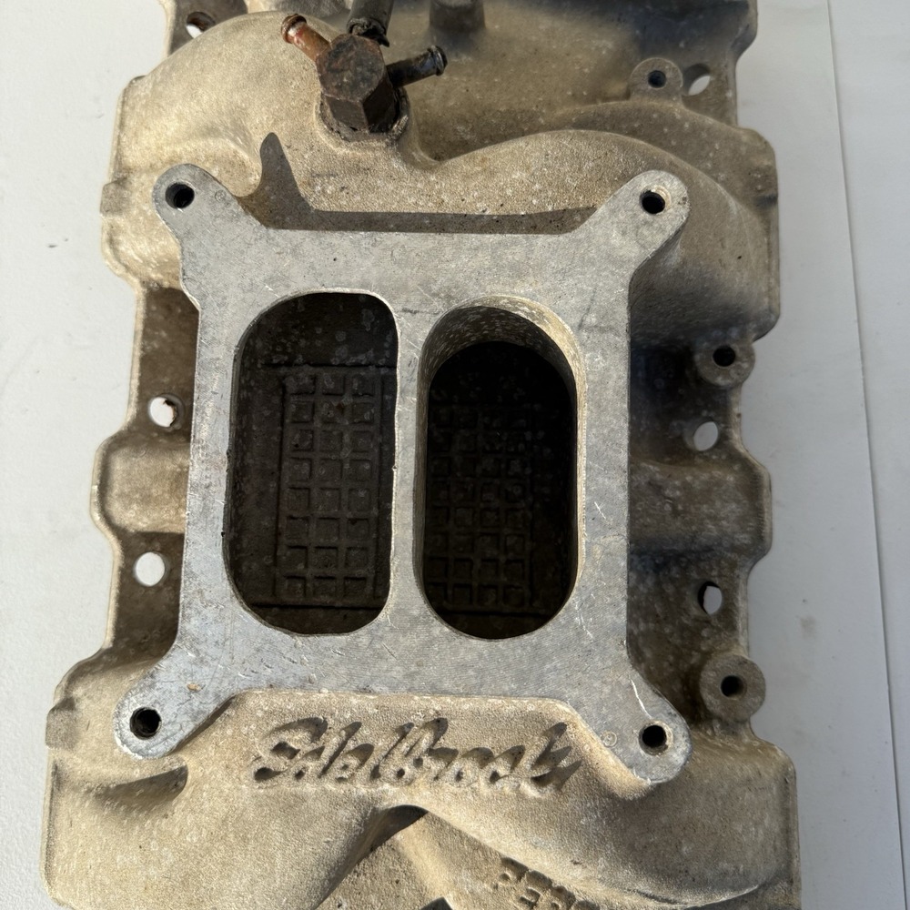 Edelbrock 7101 SB Chevy Performer RPM Intake, 4150, Dual Plane, 1500-6500RPM
